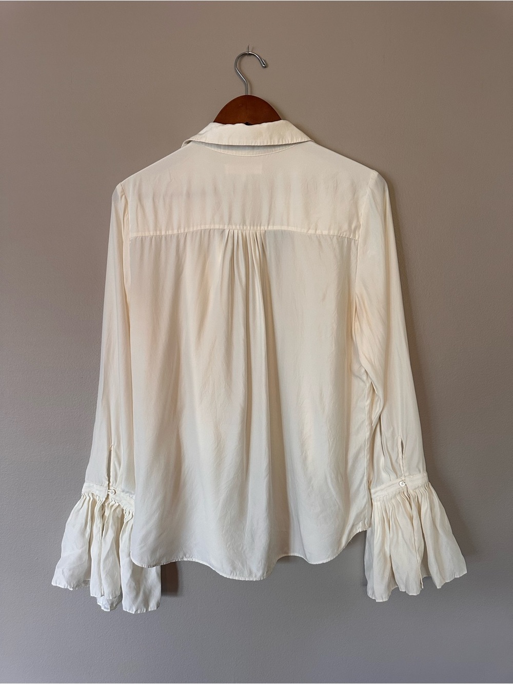Frame Denim Ivory Ruffle-Cuff Button Front Blouse - Picture 2 of 5